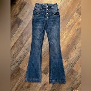 Juniors skin flare jeans